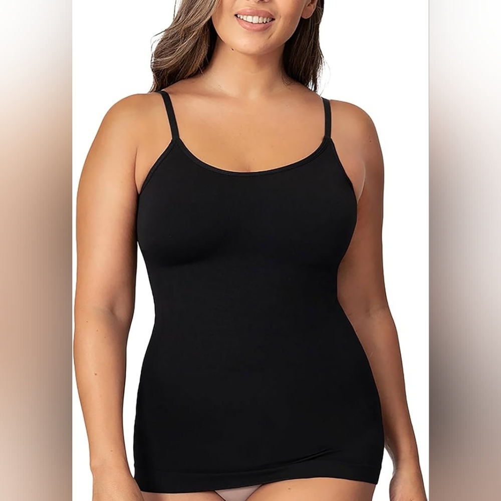 BNWT- Shapermint Black Scoopneck CAMI